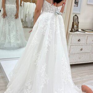 NEW Wedding Dress